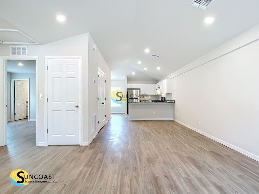 2104 Fernwood St - Photo 3 of 16