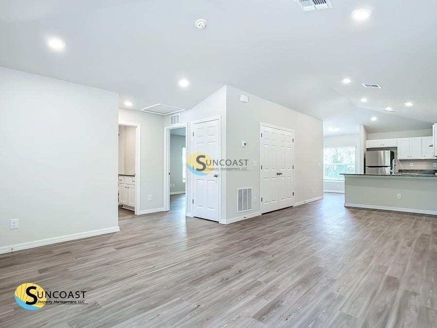 2104 Fernwood St - Photo 4 of 16