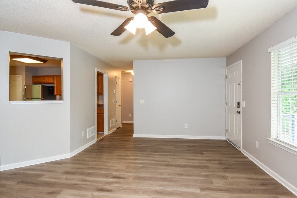 221 Martins Ct - Photo 6 of 17