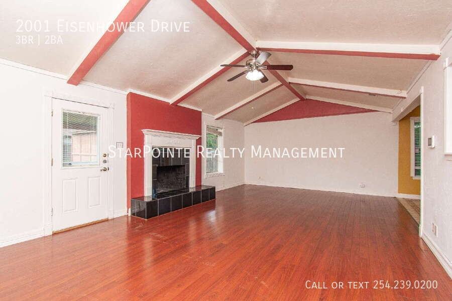 2001 Eisenhower Dr - Photo 2 of 18