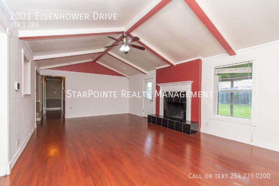 2001 Eisenhower Dr - Photo 4 of 18