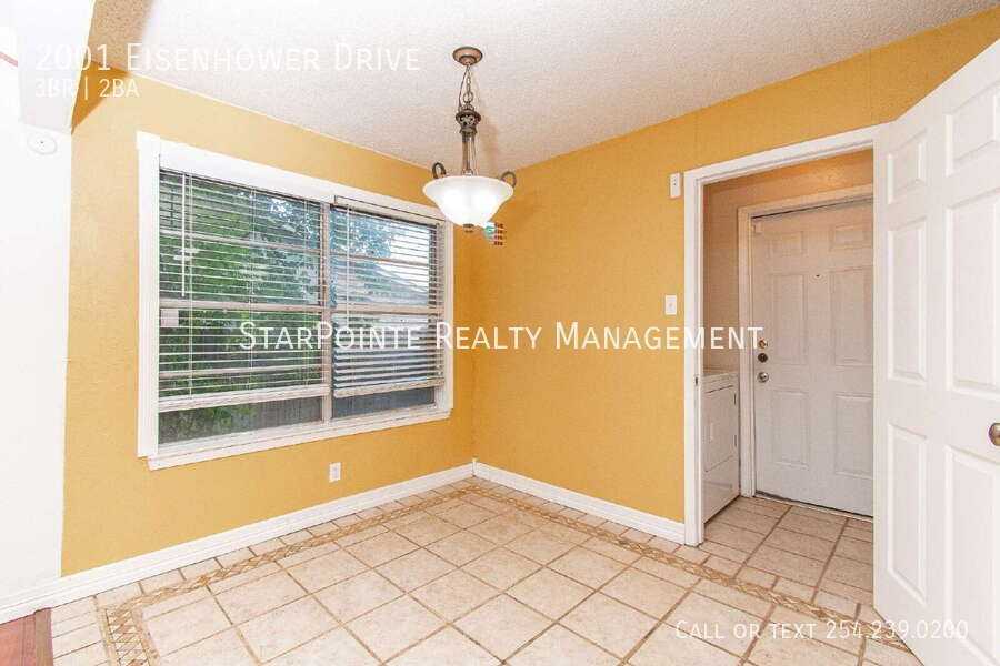 2001 Eisenhower Dr - Photo 6 of 18