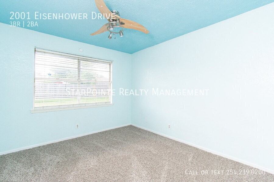 2001 Eisenhower Dr - Photo 7 of 18