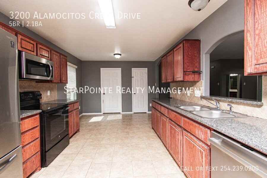 3200 Alamocitos Creek Dr - Photo 5 of 25