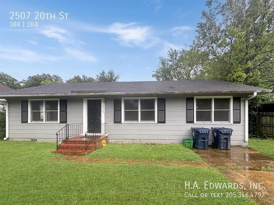 2507 20th St - Photo 2 of 17