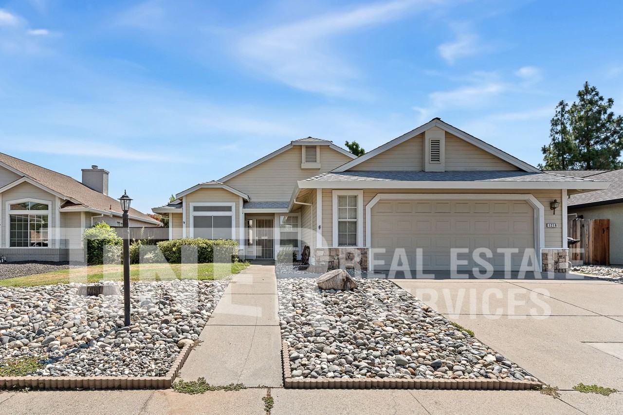 1218 Chablis Cir - Photo 3 of 24