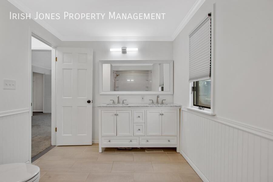 3884 Mapleton Rd #LEFT - Photo 7 of 20
