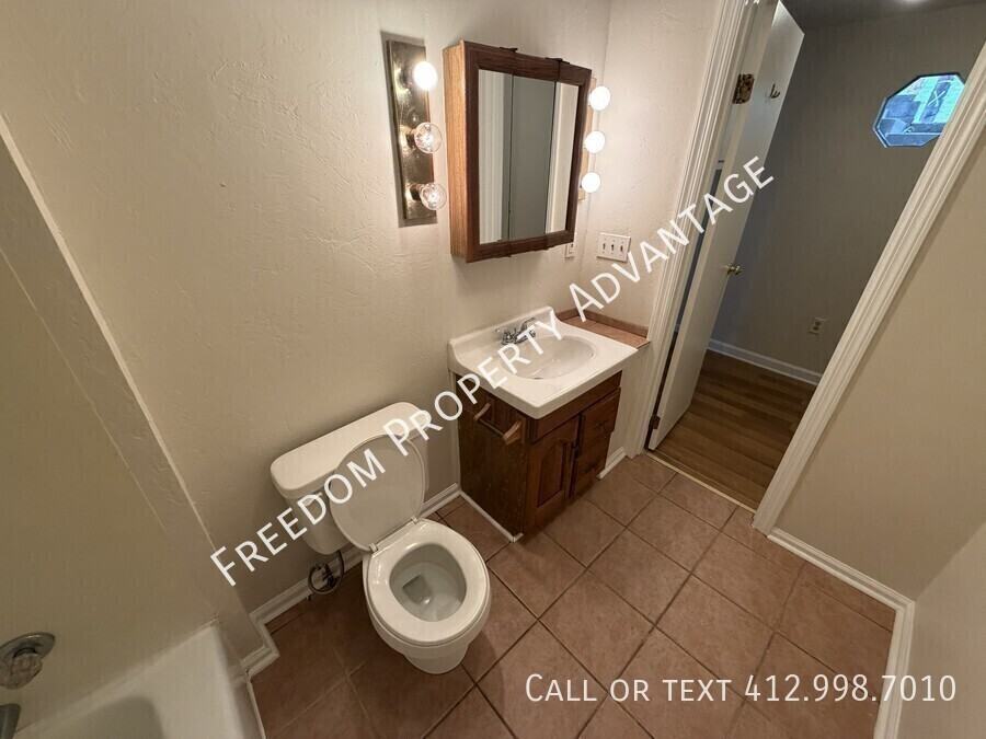 707 Carothers Ave #1 - Photo 4 of 22