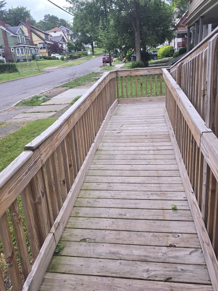 176 Parkway Dr - Photo 2 of 11