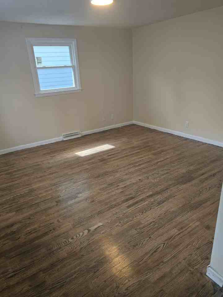 176 Parkway Dr - Photo 3 of 11