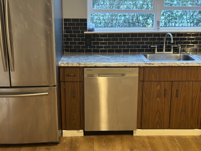 44 Burgh Ave #1S - Photo 4 of 15