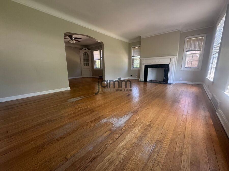 17724 Hilliard Rd Lowr - Photo 2 of 21