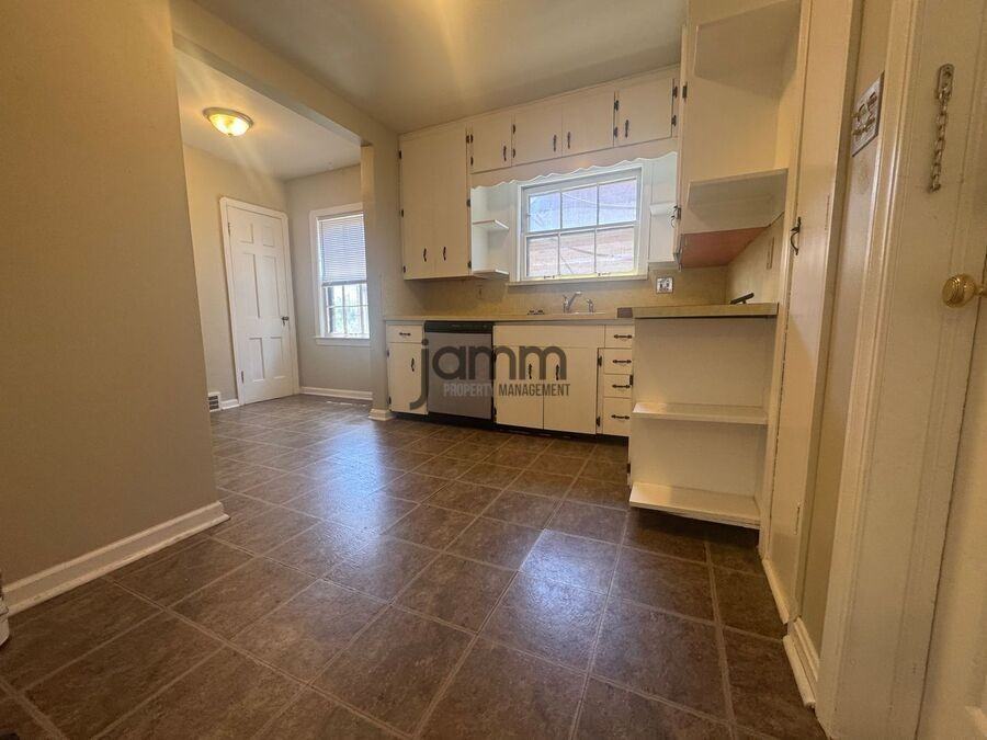 17724 Hilliard Rd Lowr - Photo 7 of 21