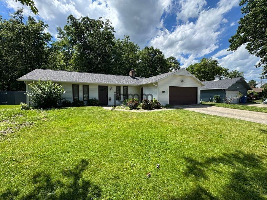 5250 Mills Creek Ln - Photo 2 of 26