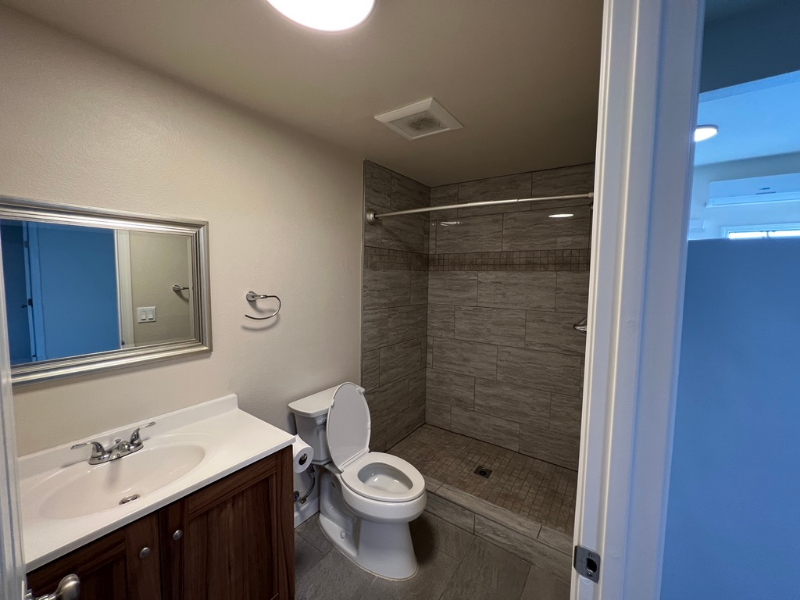 946 N Van Ness Ave - Photo 4 of 9