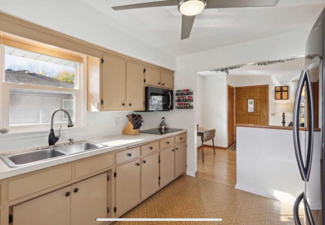 481 10th Ave Nw - Photo 7 of 28