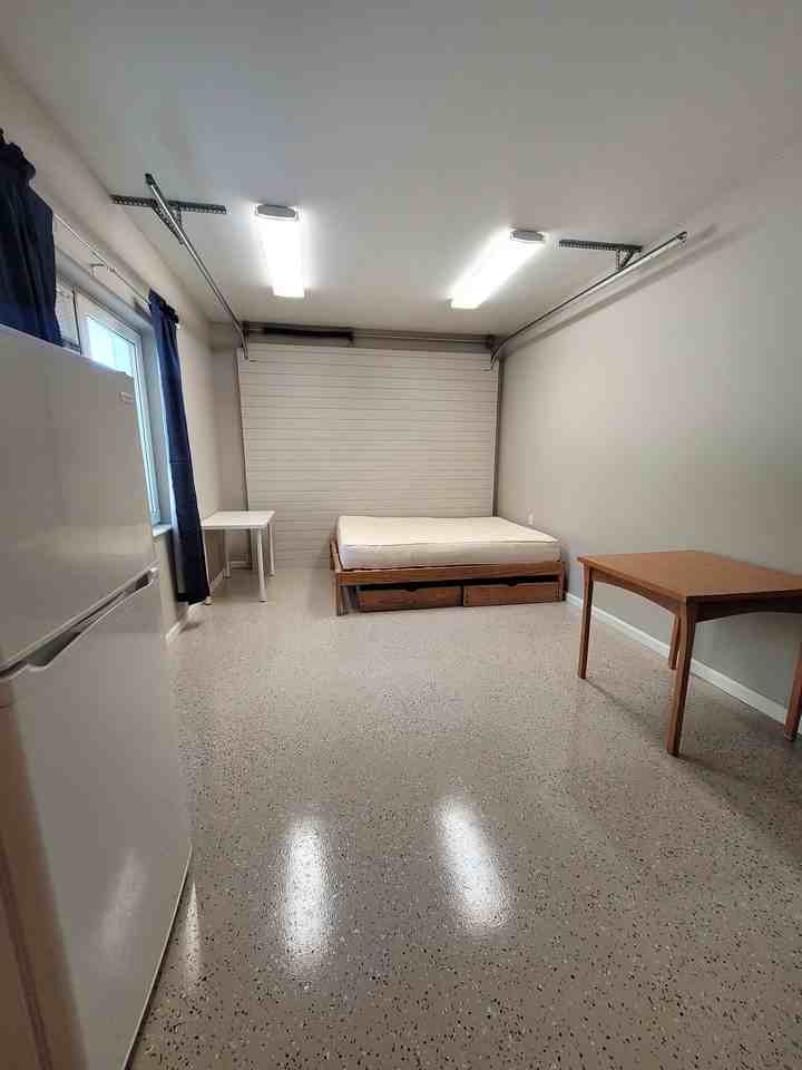 3535 Shanly St - Photo 3 of 6