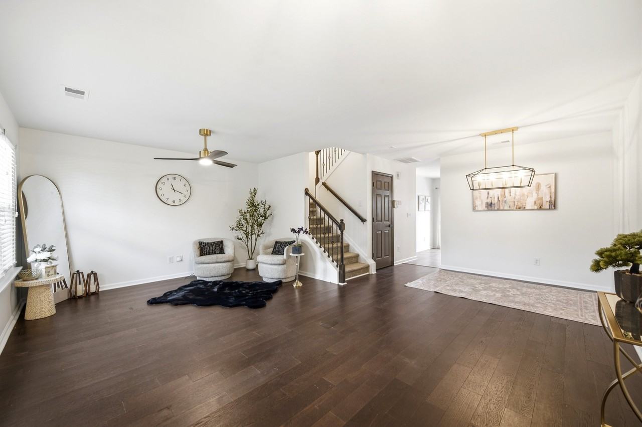 6105 Warrior Ave - Photo 4 of 34