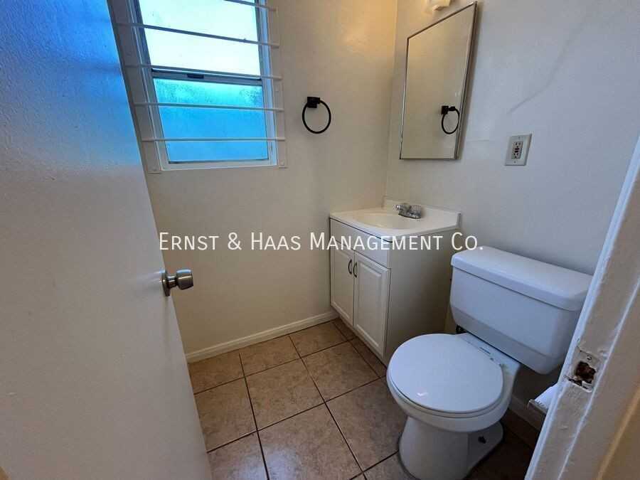 5940 Atlantic Ave #C - Photo 7 of 10