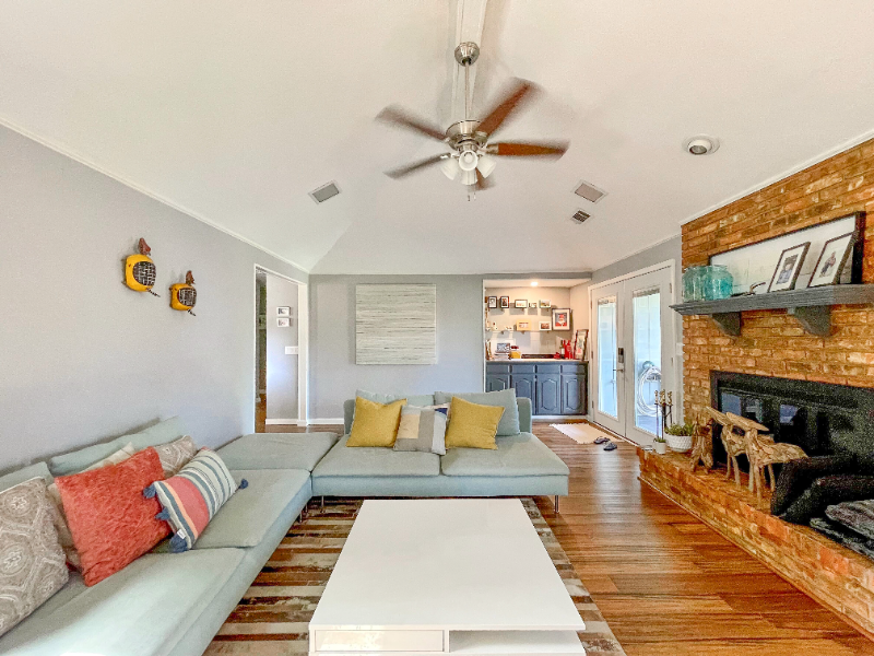 3008 Osceola Dr - Photo 4 of 18