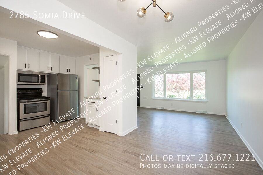 2785 Somia Dr - Photo 5 of 33