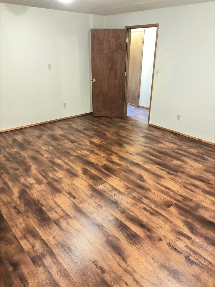 6200 Forest Ridge Dr #B - Photo 3 of 4