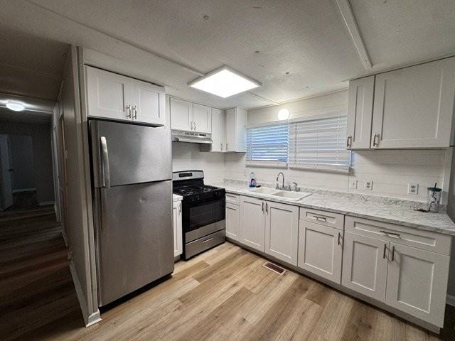 3940 Sandclay Dr - Photo 3 of 16