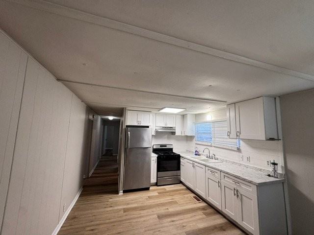 3940 Sandclay Dr - Photo 4 of 16