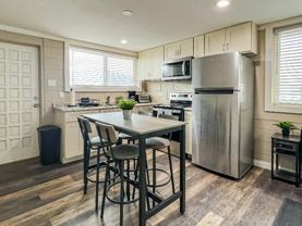 385 Kahoolawe St - Photo 1 of 1