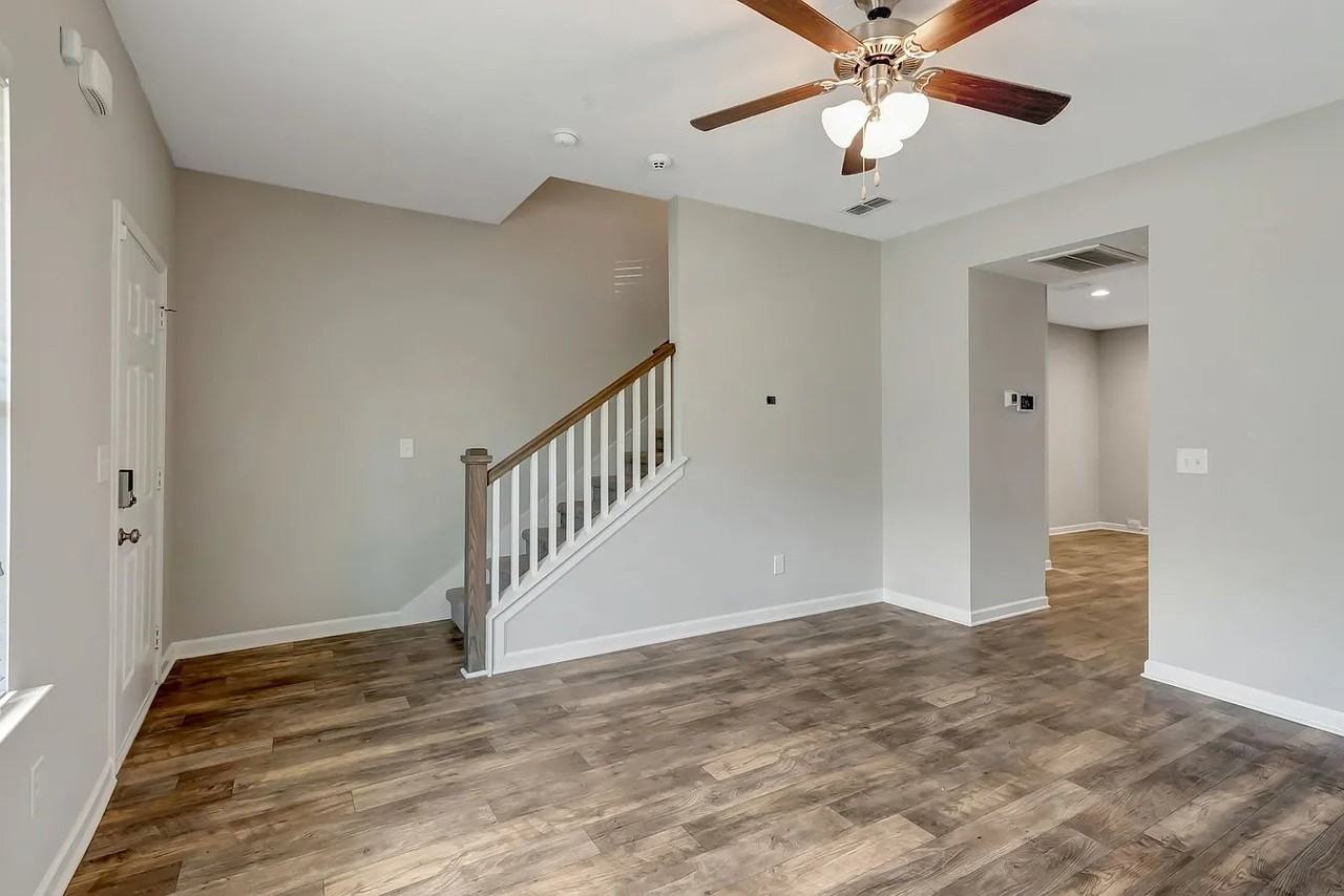 1752 Sprucedale Dr - Photo 2 of 19