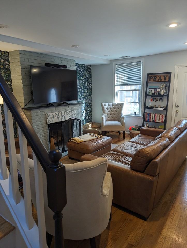 726 6th St Ne #1 - Photo 3 of 14