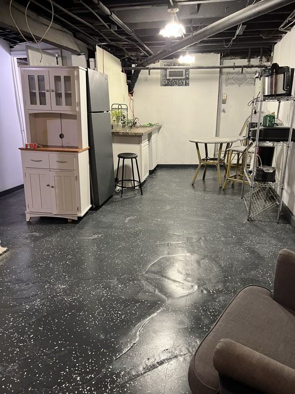 400 Block Mount Holly Studio - Photo 5 of 16