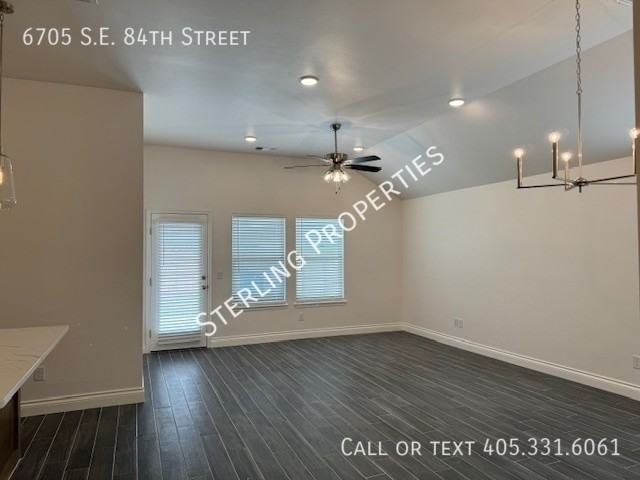 6705 Se 84th St - Photo 4 of 38