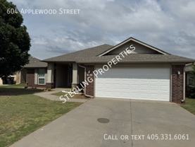 604 Applewood St - Photo 1 of 1