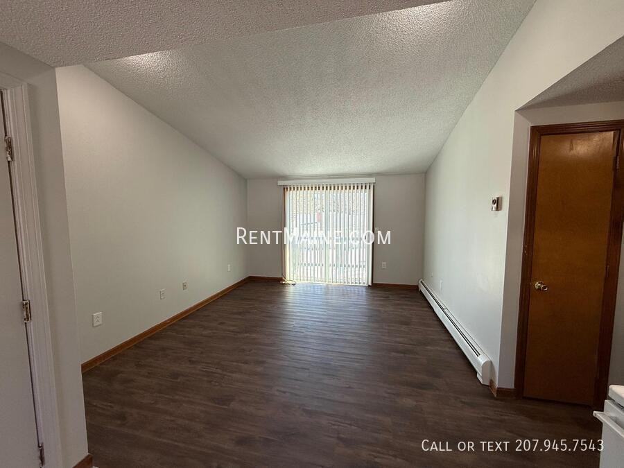 381 Pine St #4 - Photo 4 of 14