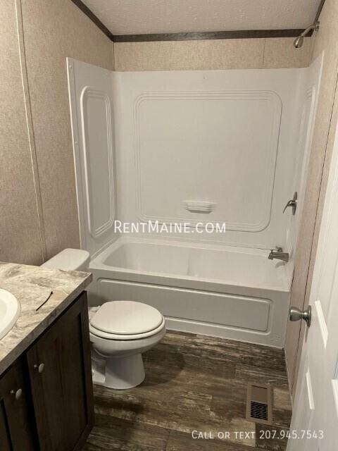 799 Stillwater Ave #4 - Photo 4 of 12