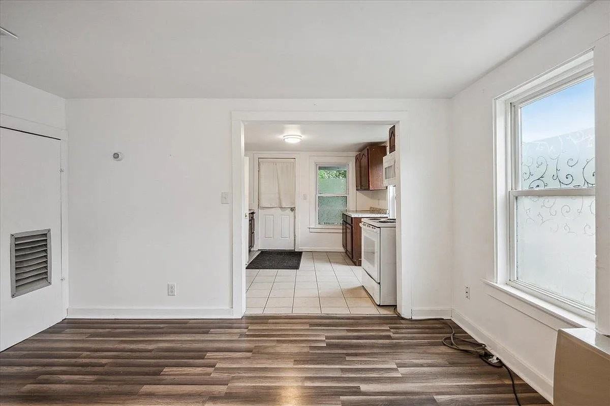 21 South St #23 - Photo 5 of 13