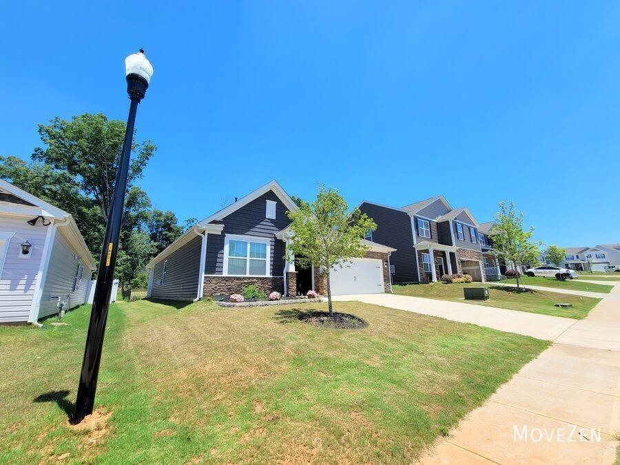 1131 Staghorn Ave - Photo 3 of 43