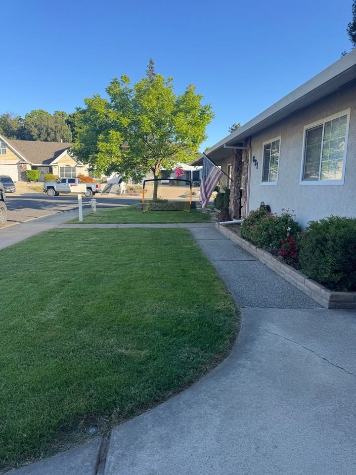 681 David Dr - Photo 2 of 26