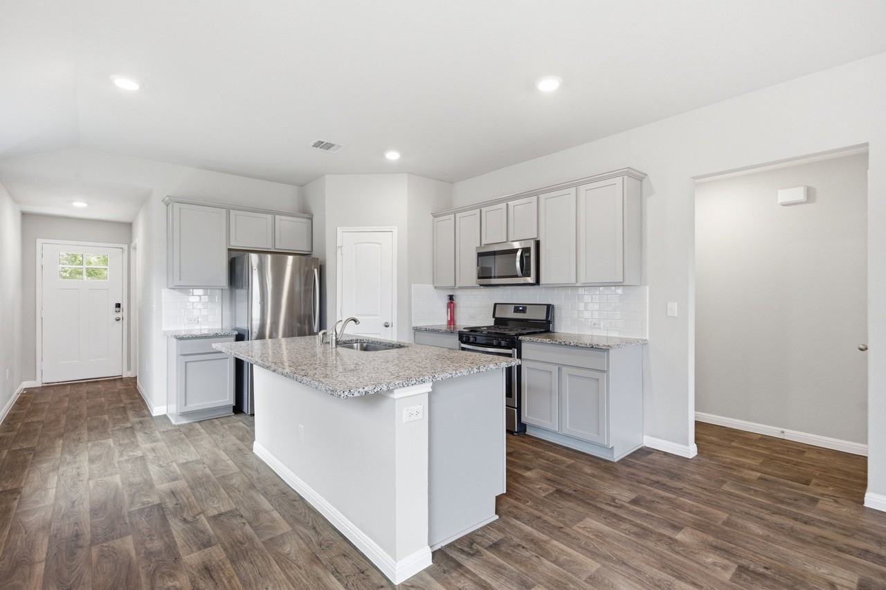 103 Hamilton Pool Ln - Photo 3 of 20
