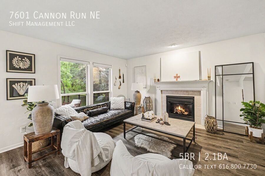 7601 Cannon Run Ne - Photo 3 of 18