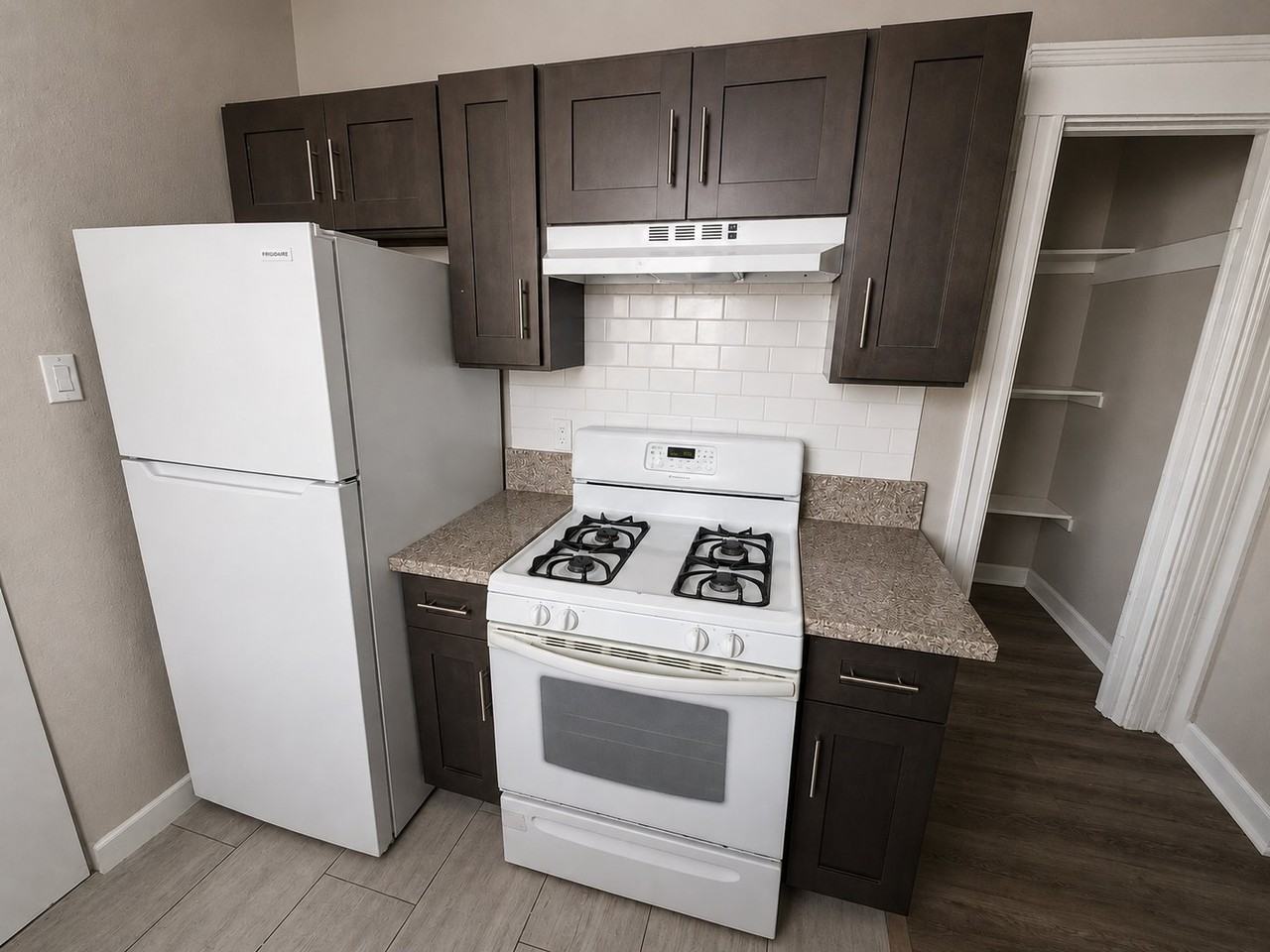 145 E 36th Pl #B - Photo 3 of 6