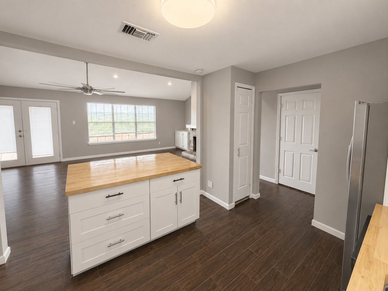 746 Haven Ln - Photo 7 of 20
