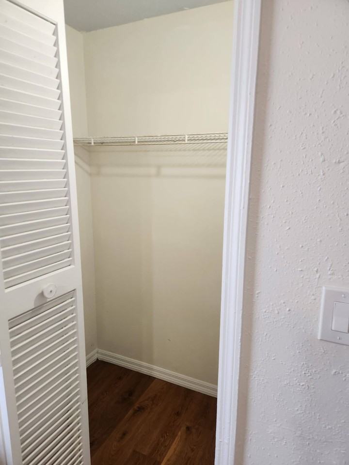 6094 Cardiff Ave - Photo 3 of 6
