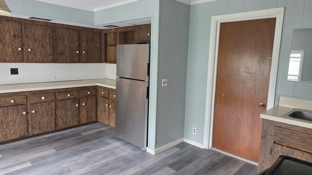 617 Main St #7 - Photo 5 of 11