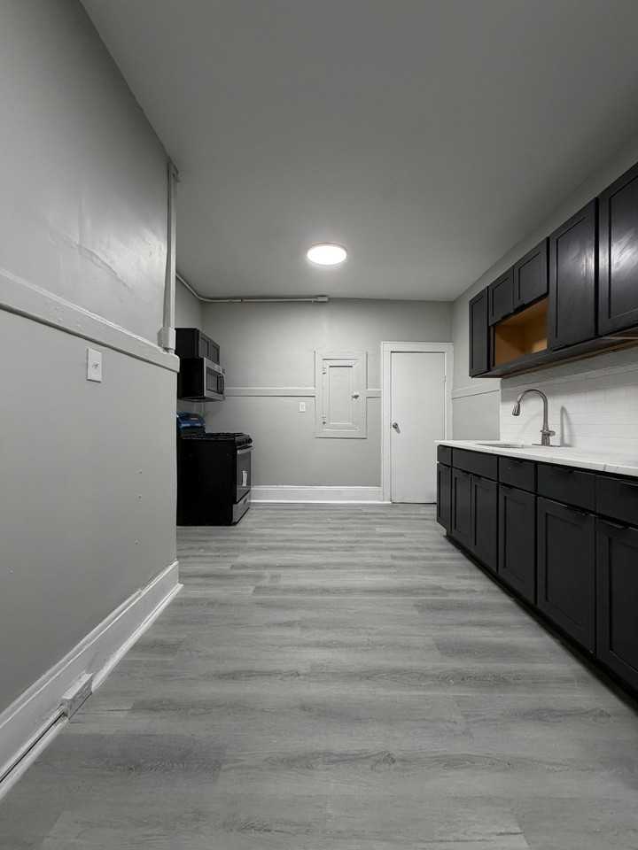418 Watchung Ave #10 - Photo 4 of 9