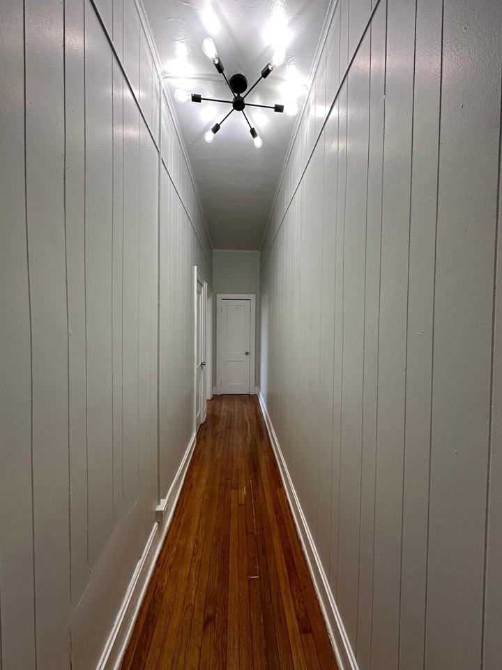 240 E 9th St #3 - Photo 3 of 5