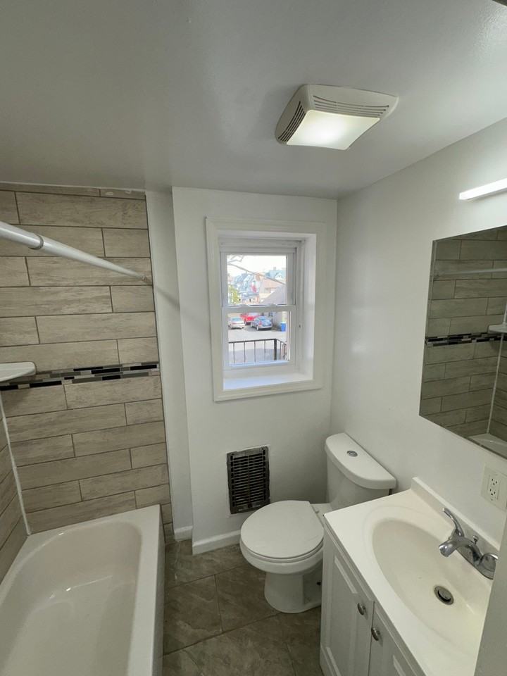 380 Somerset St #19 - Photo 7 of 7