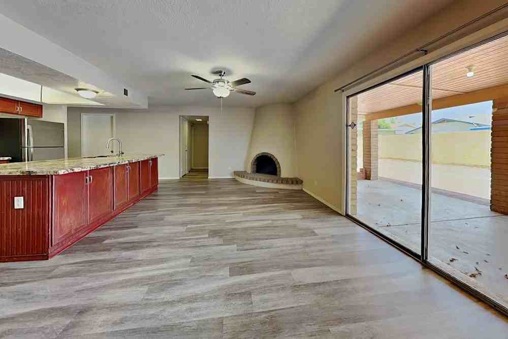 4841 W Vogel Ave - Photo 2 of 13