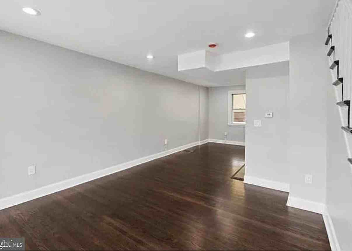4034 Lawndale St - Photo 4 of 15